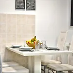 Heta Alagic Ii 아파트 *