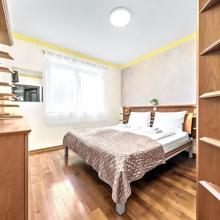 Heta Alagic Ii Apartament *